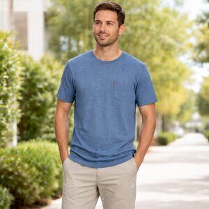 Levi’s Size M Heather Blue Pocket T-Shirt Short Sleeve Classic Logo Tee